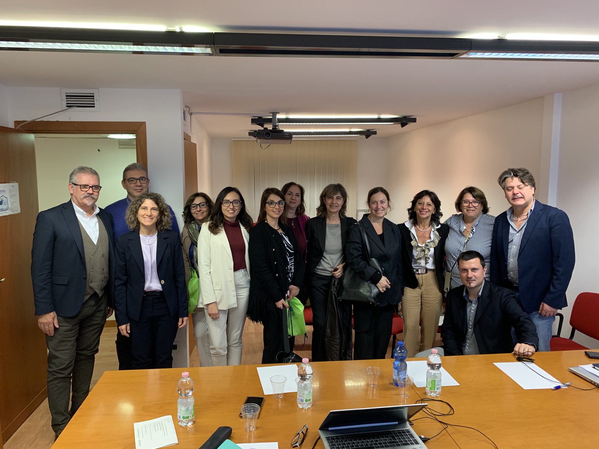 La foto di gruppo degli organizzatori e degli intervenuti al laboratorio di Active Learning di Palermo